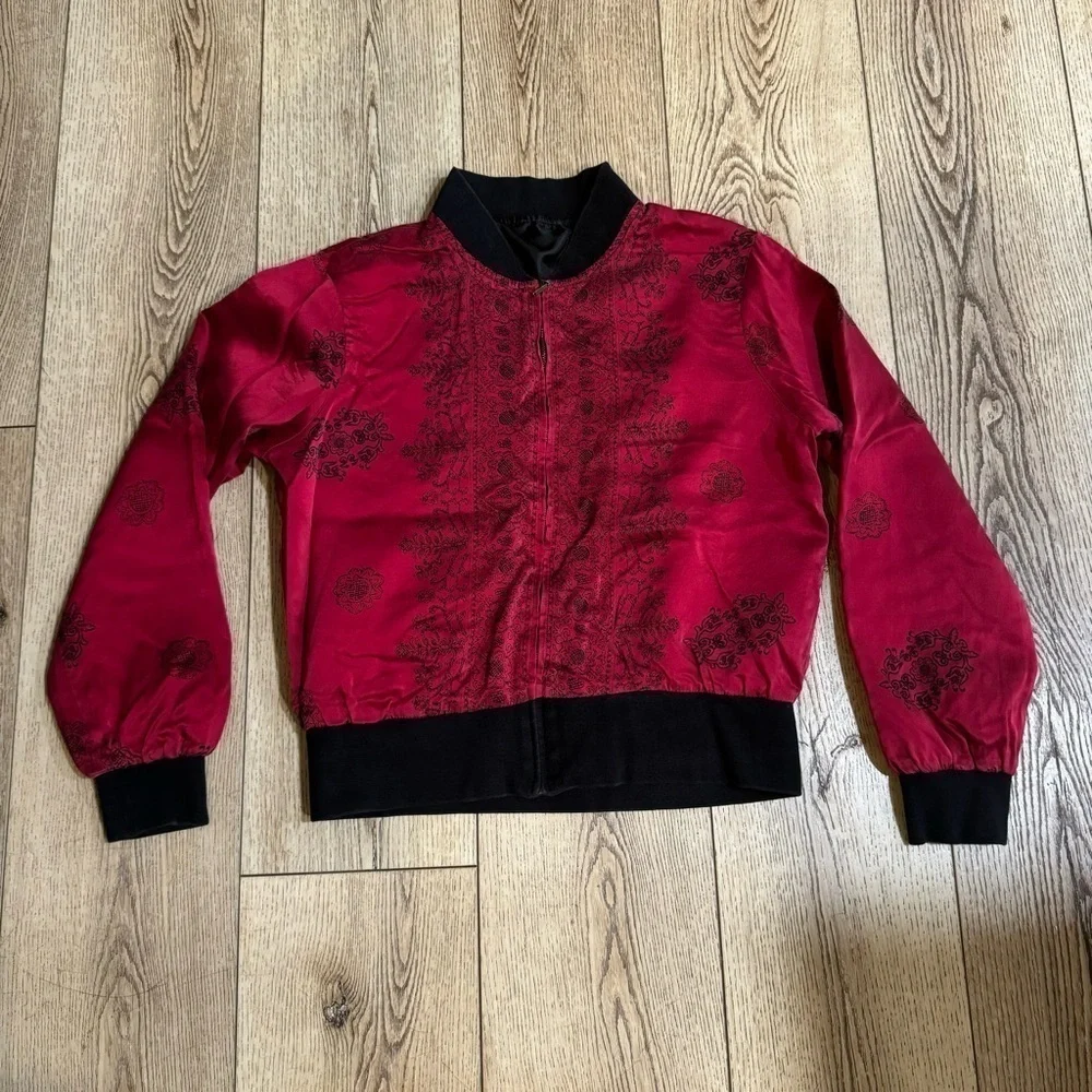 Red & black Japanese style long sleeved zip up racing jacket detailed pattern S.
